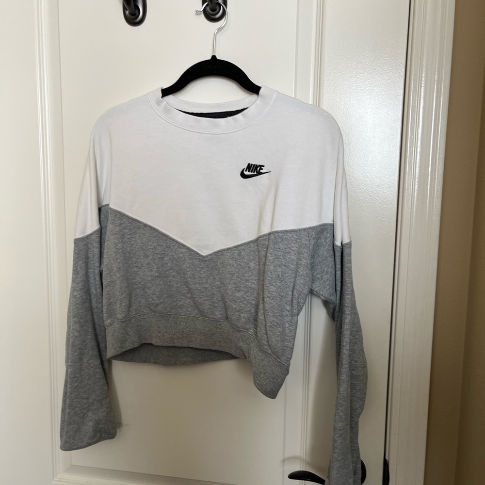Nike cropped crew neck